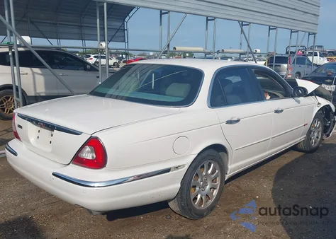 2004 Jaguar Xj Xj8 z USA, uszkodzony, nr VIN SAJWA71C14SG27541